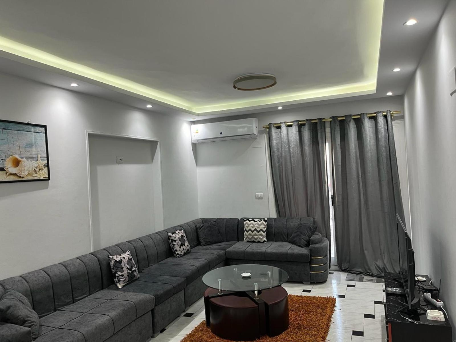 Apartmán In Mostafa Kamel Square *