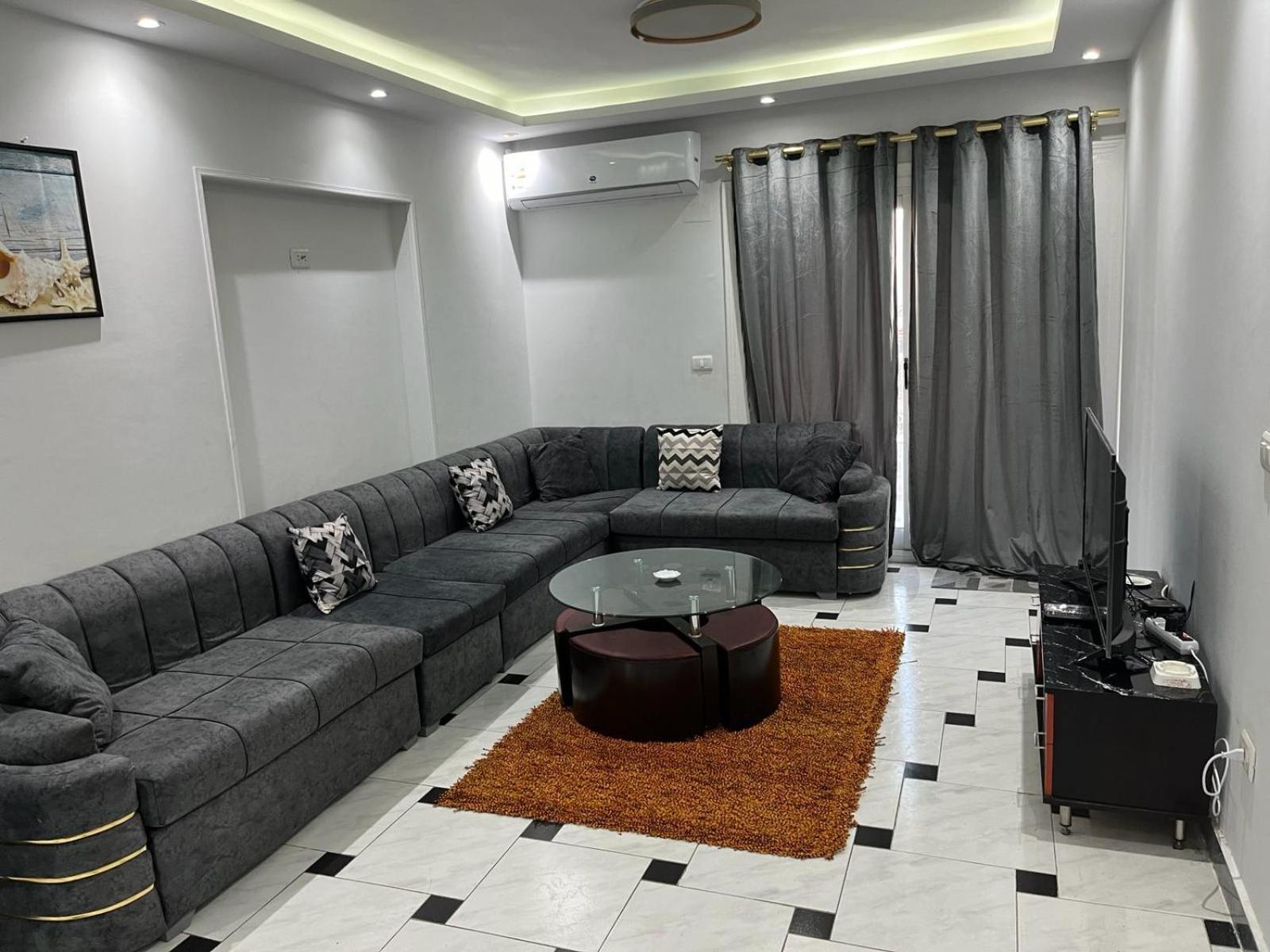 In Mostafa Kamel Square Apartmán